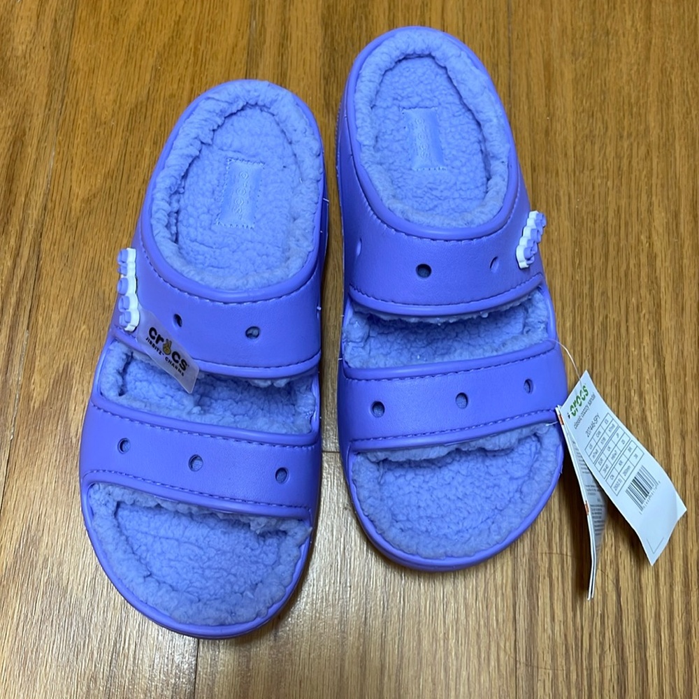 COPY - NWT Crocs Classic Cozy Sandal in Purple